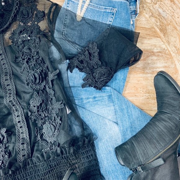 Black 3D Elegant Lace Top - Picture 8 of 8